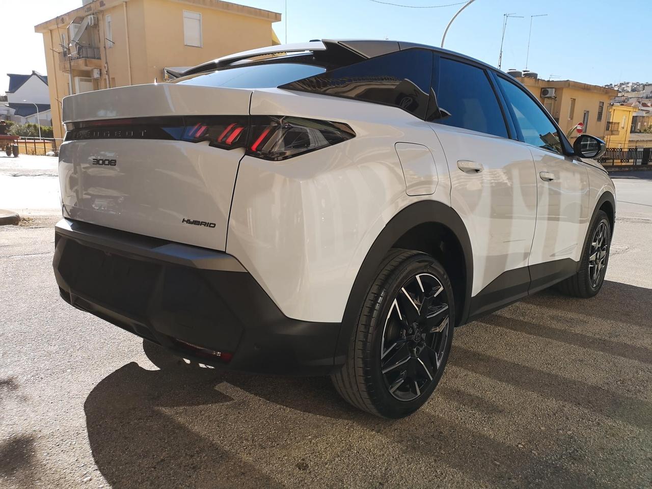 PEUGEOT 3008 Hybrid 136CV e-DCS 6 Allure Pack 2024