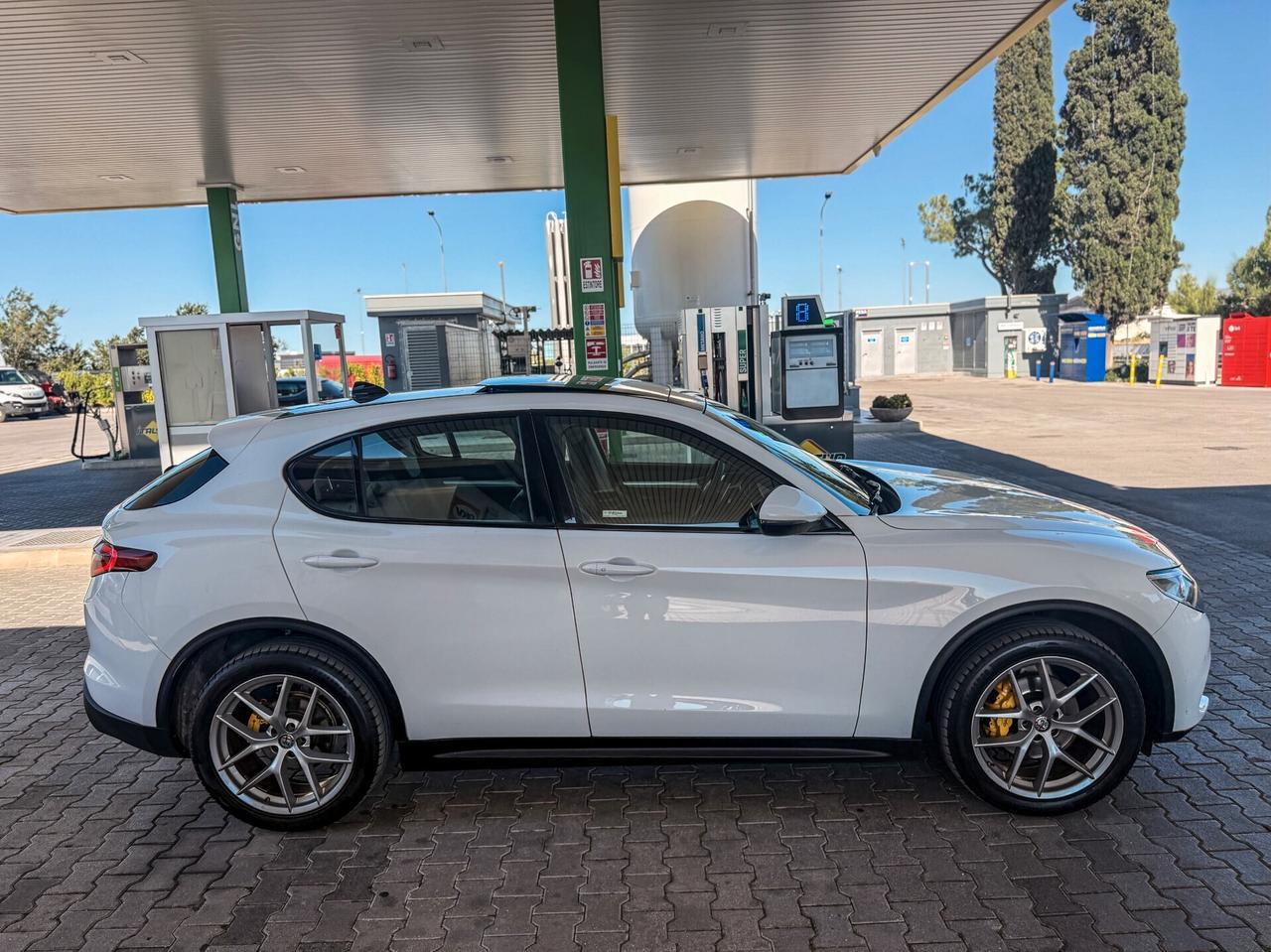 Alfa Romeo Stelvio 2.2 210 CV AT8 Q4 TETTO/PELLE/20"