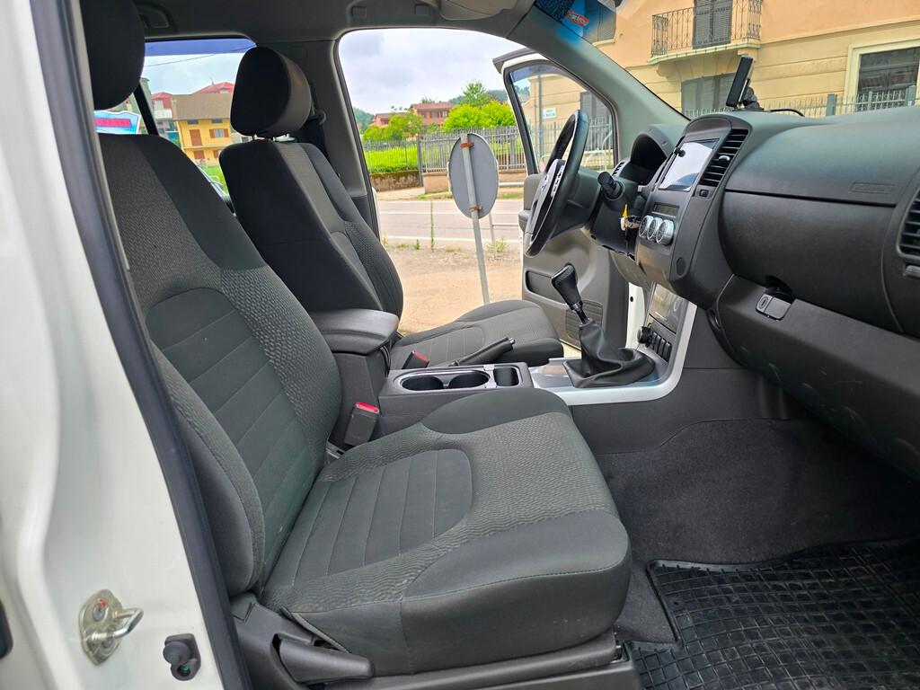 Nissan Navara 2.5 dCi 190CV 4 porte Double Cab LE
