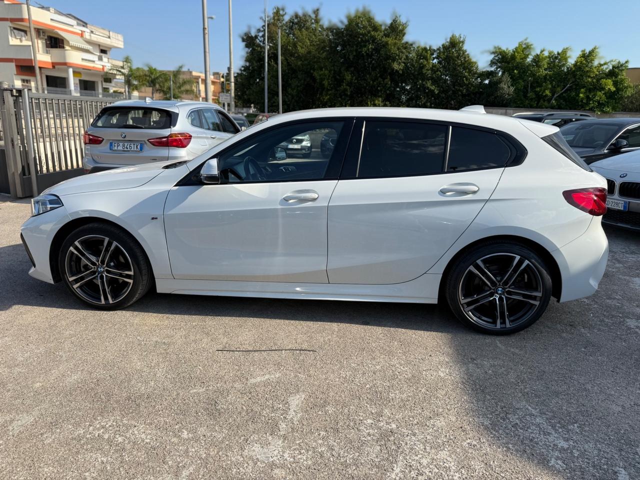 Bmw 116 116d 5p. Msport