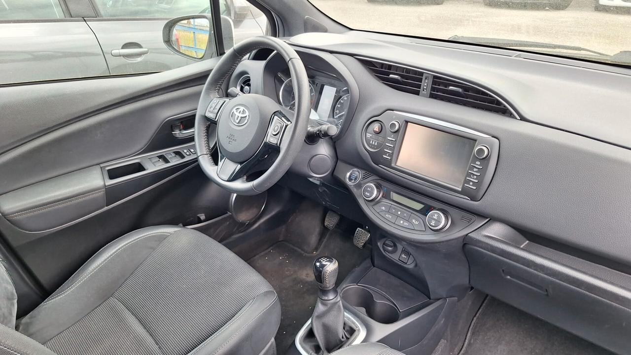Toyota Yaris 1.0 Lounge SOLO KM 38MILA