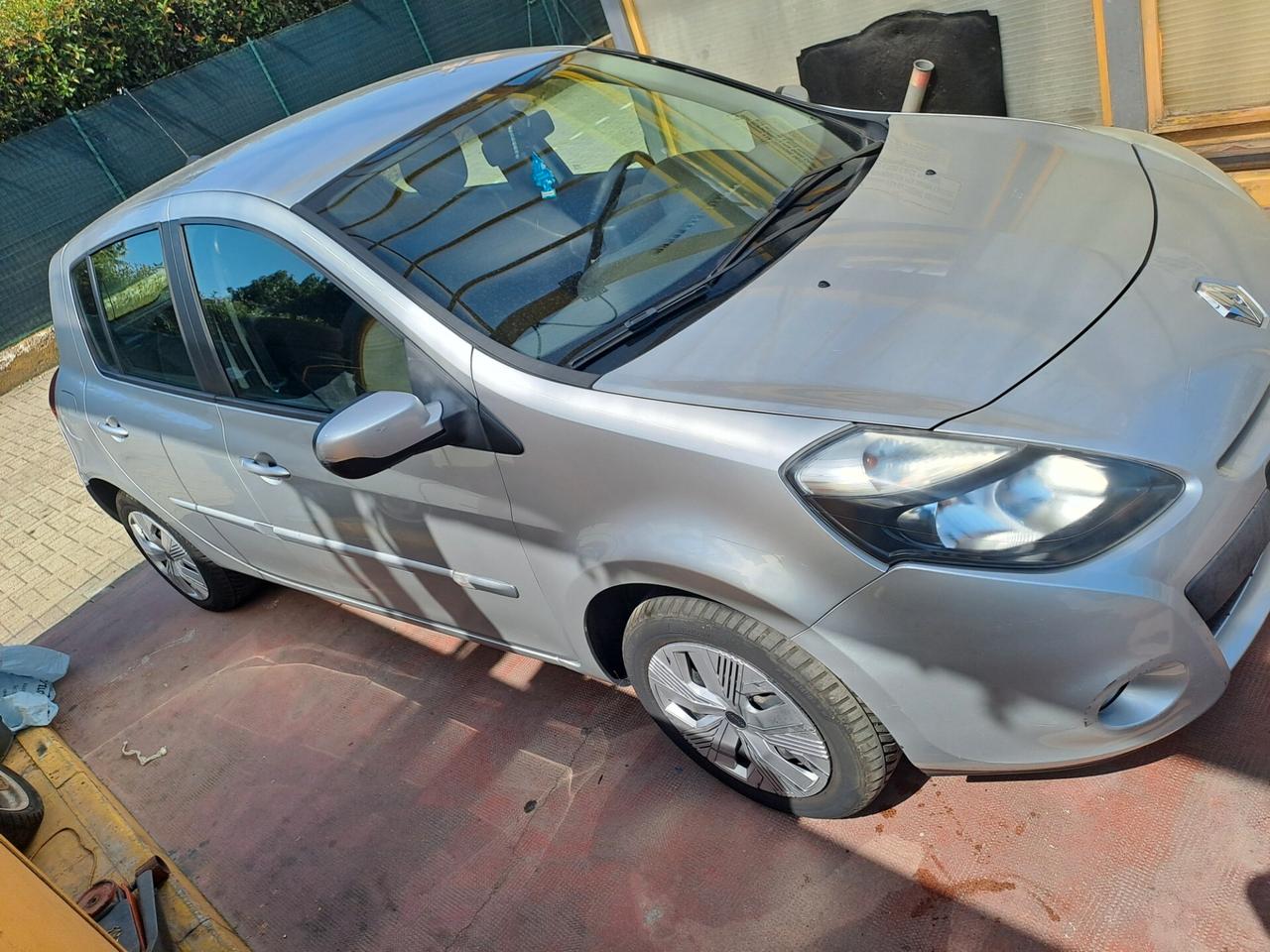 Renault Clio 1.2 16V 5 porte Dynamique