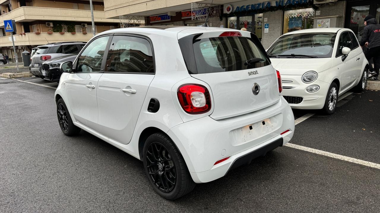 Smart ForFour 90 0.9 Turbo SUPER PASSION LED PANORAMA CERCHIO 16 CAMBIO F1 PACCHETTO SPORTIVO CERCHIO 16