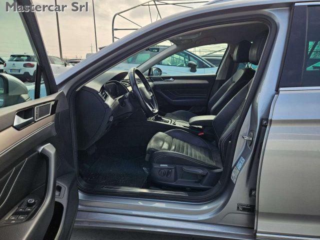 VOLKSWAGEN Passat Variant 2.0 tdi Executive 150cv dsg - GG861MW