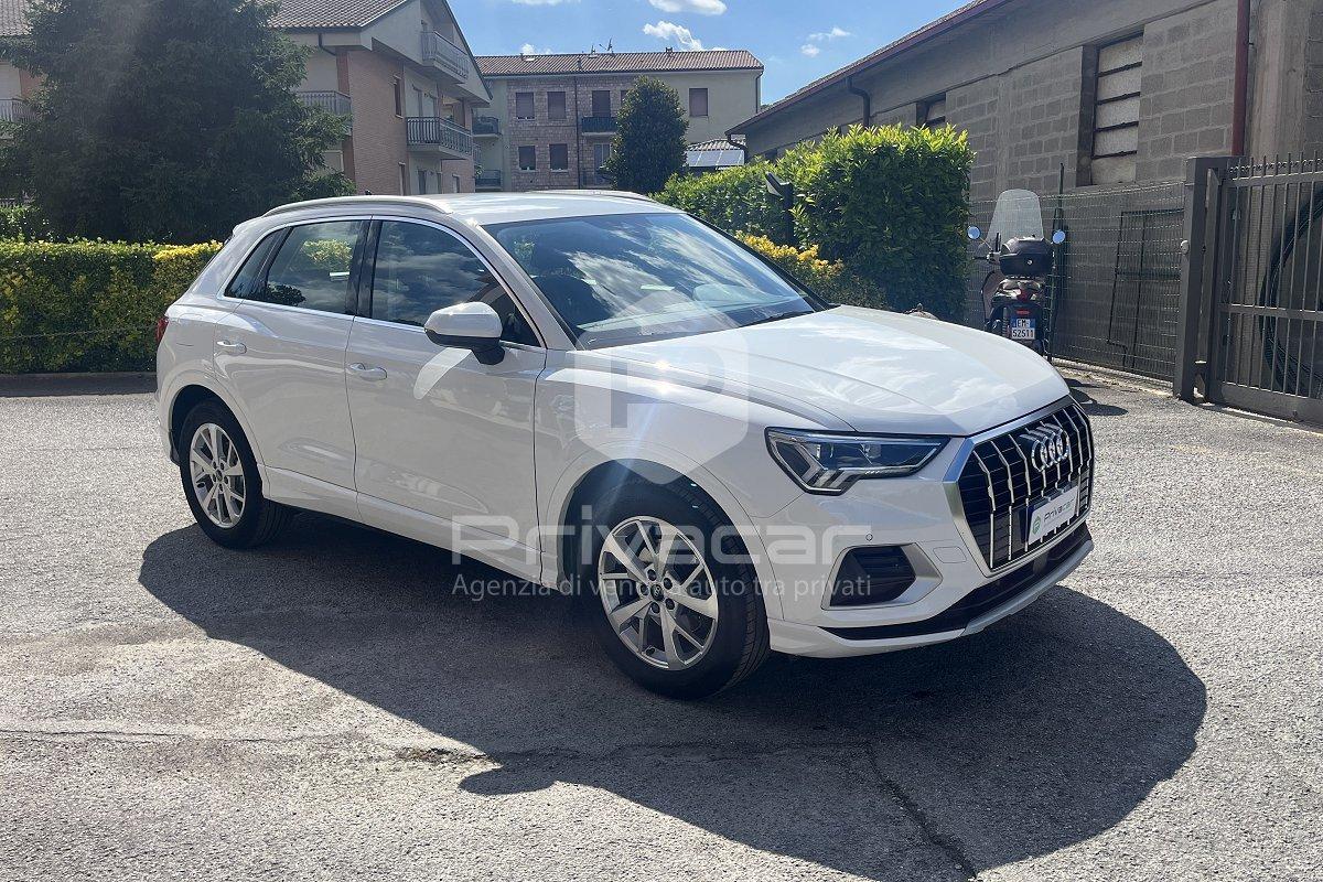 AUDI Q3 35 TDI S tronic Business Advanced