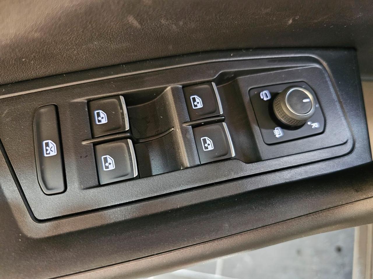 Volkswagen T-Roc Style C.17" Tetto Apribile Led Navi PDC Camera TDI