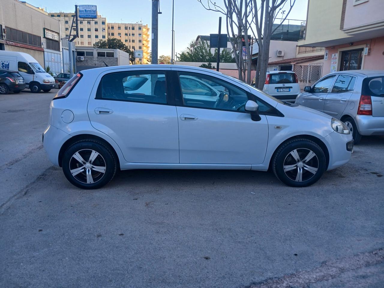 Fiat Punto Evo 1.3 MTJ 75 CV. DINAMIC BIANCO PERLA