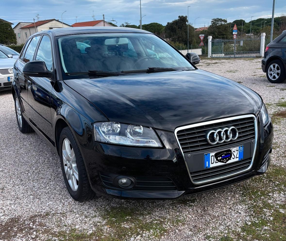 Audi A3 SPB 1.6 Attraction benz/metano