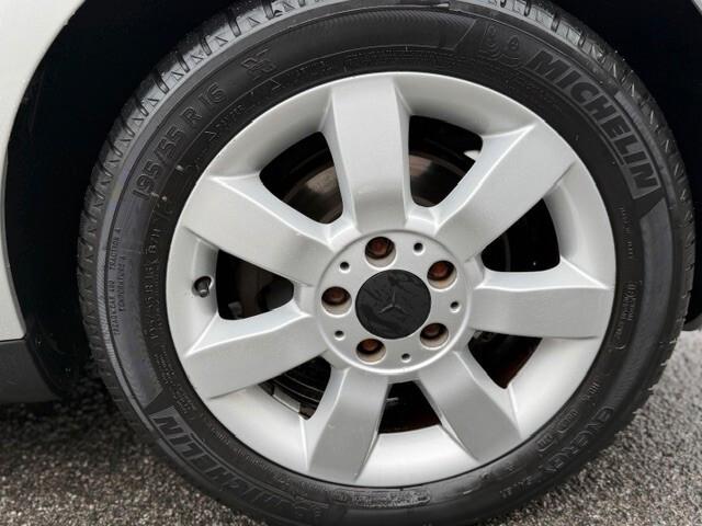 Mercedes-benz A 150 Coupé Elegance adatta a neopatentati