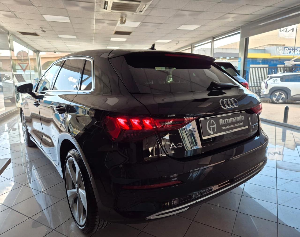 Audi A3 30 TDI S-tronic Business Advanced