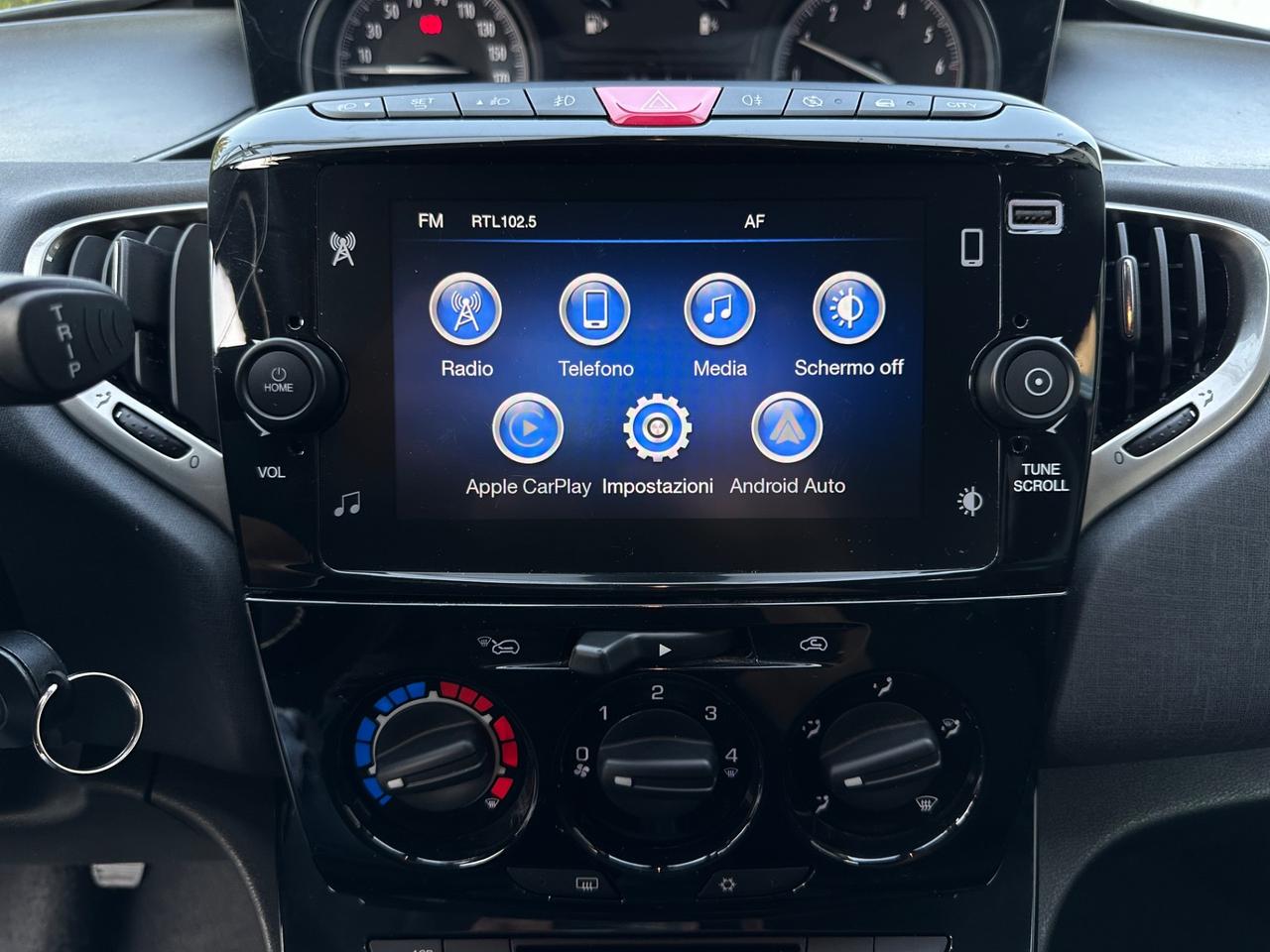 Lancia Ypsilon 1.0 FireFly 5 porte S&S Hybrid Gold