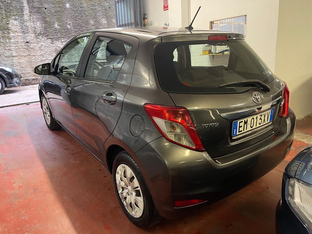 Toyota Yaris 1.0 5 porte Active