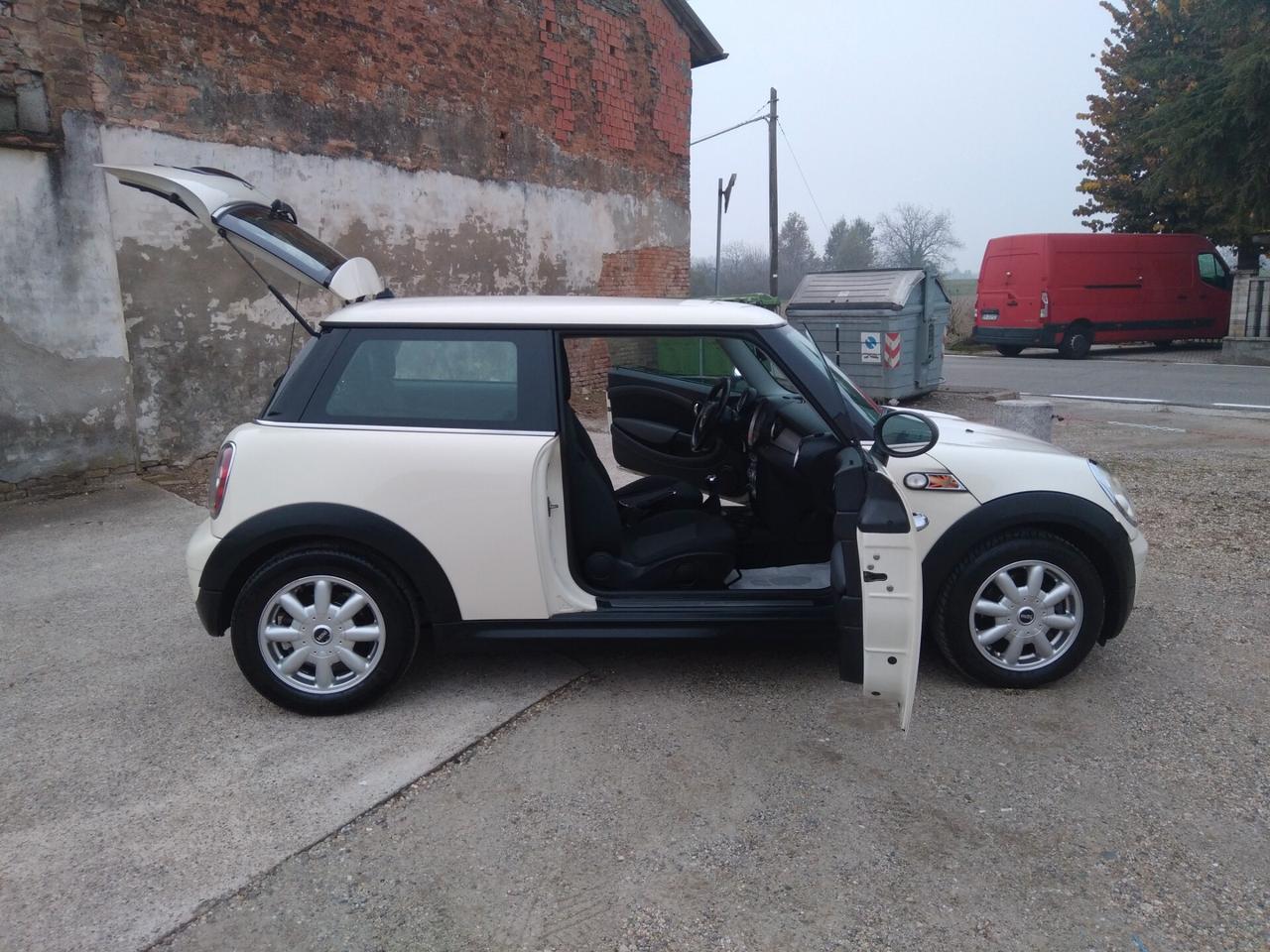 Mini one ray 1.4 16V 75cv x neopatentati