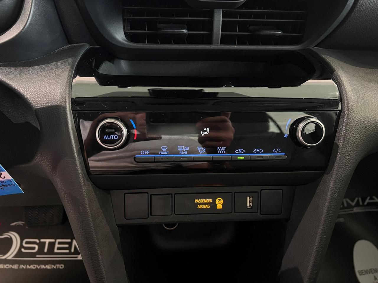 TOYOTA Yaris Cross 1.5 Hybrid 116 e-ctv CV Business