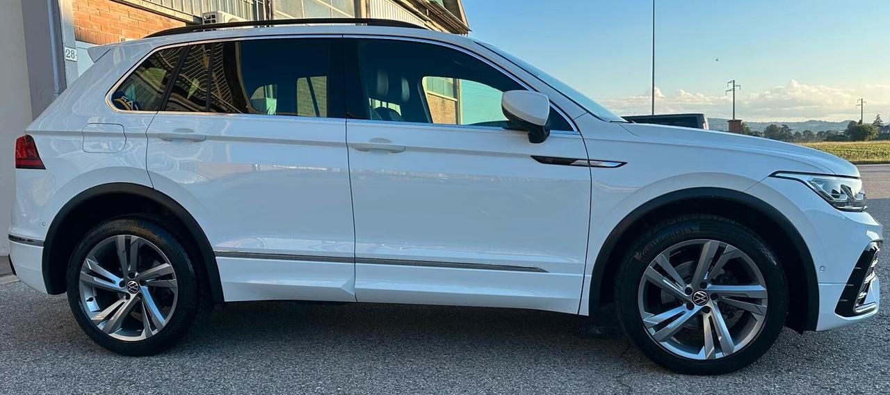 Volkswagen Tiguan 2.0 TDI 150 CV SCR DSG 4MOTION R-Line