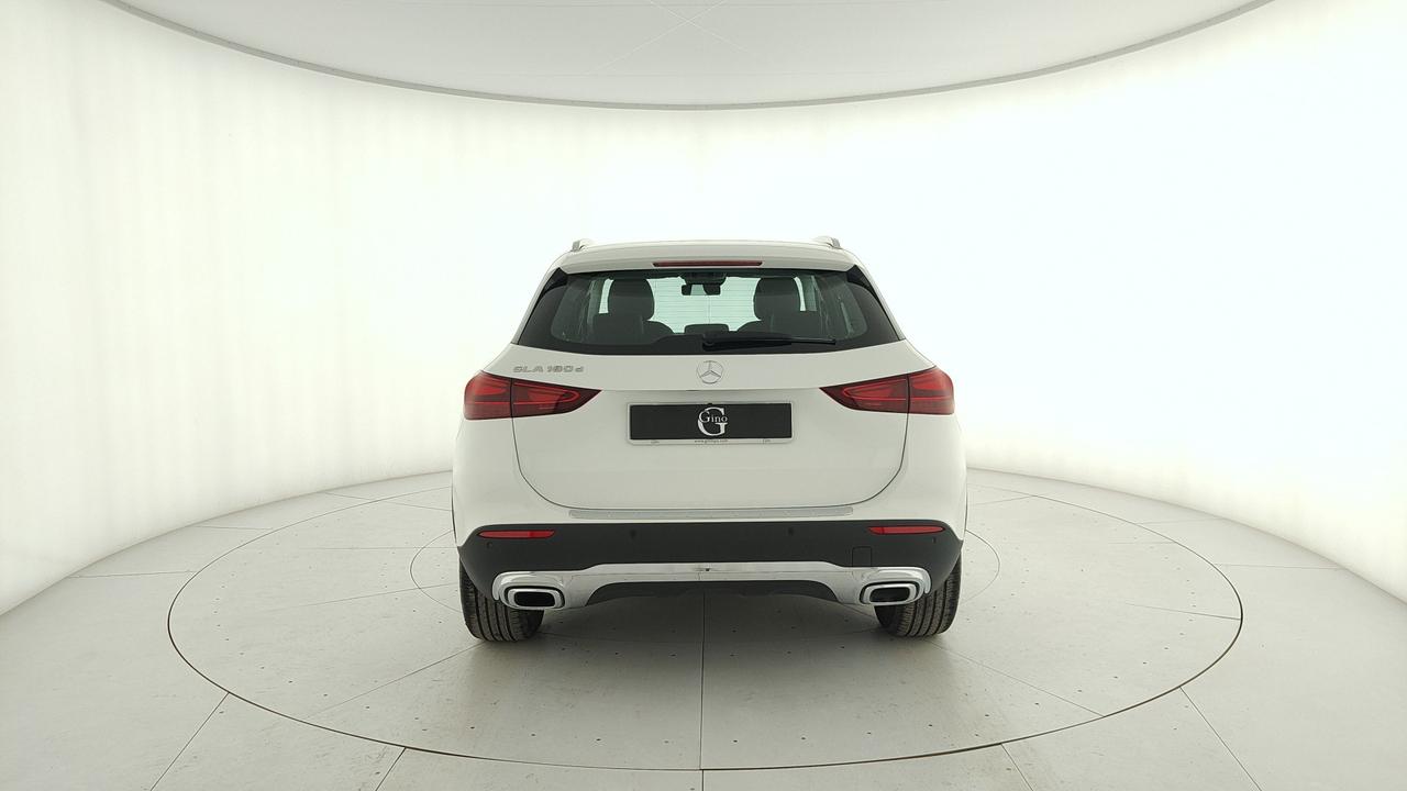 Mercedes-Benz GLA 180 d Progressive Advanced auto