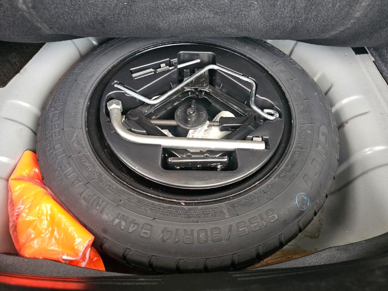 Lancia Ypsilon 1.0 firefly hybrid Silver s&s 70cv 5p.ti