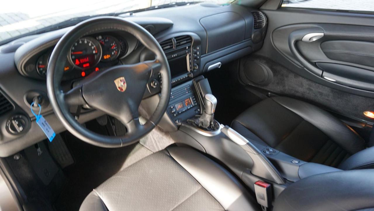 Porsche 911 Carrera 4S cat Coupé