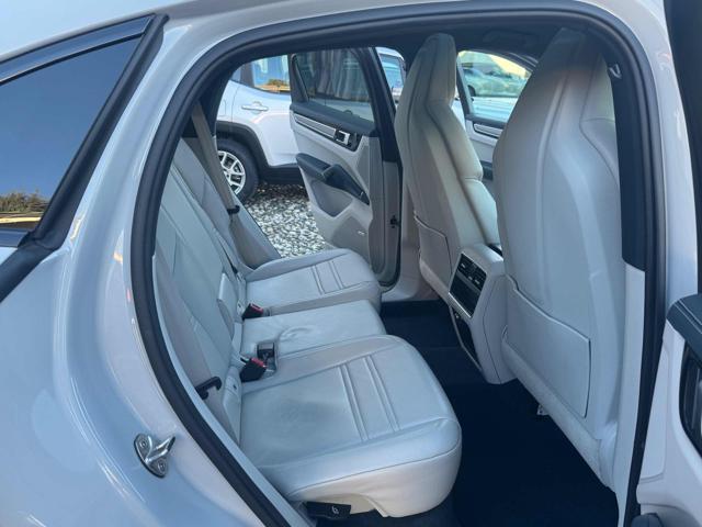 PORSCHE Cayenne Coupé 3.0 V6 Platinum Edition