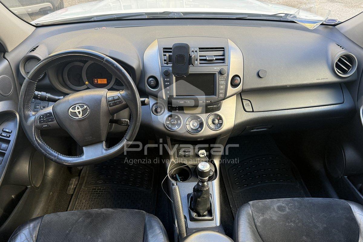 TOYOTA RAV4 Crossover 2.2 D-4D 150 CV DPF Exclusive