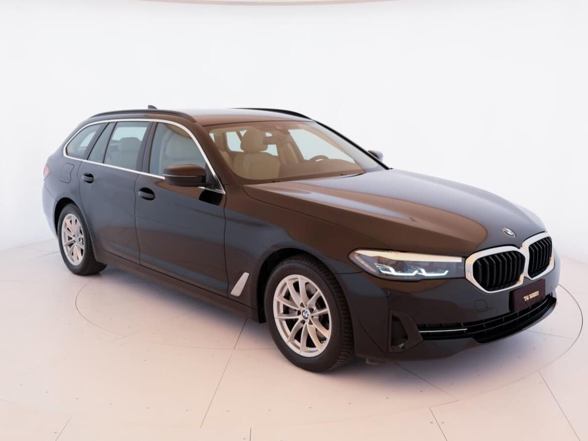 BMW 518d Touring mhev 48V auto