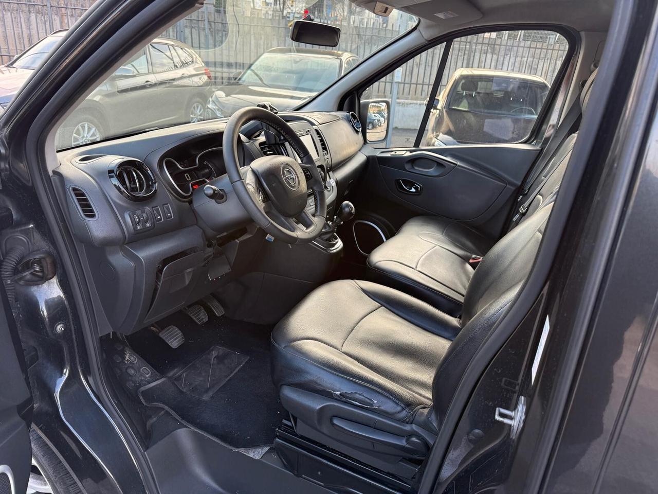 Opel Vivaro 1.6 BiTurbo 9 posti