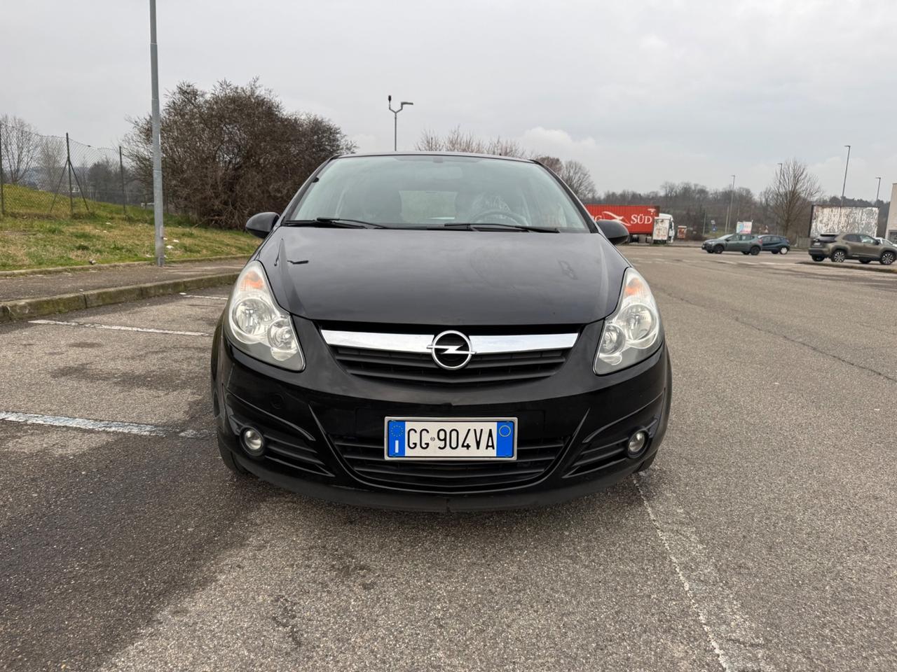 Opel Corsa Sport catena nuova Idonea ai neopatentati