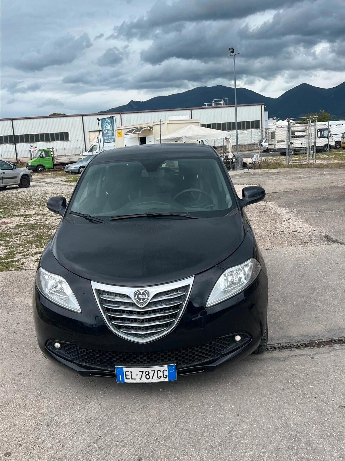 Lancia Ypsilon 1.2 69 CV 5 porte GPL Ecochic Gold