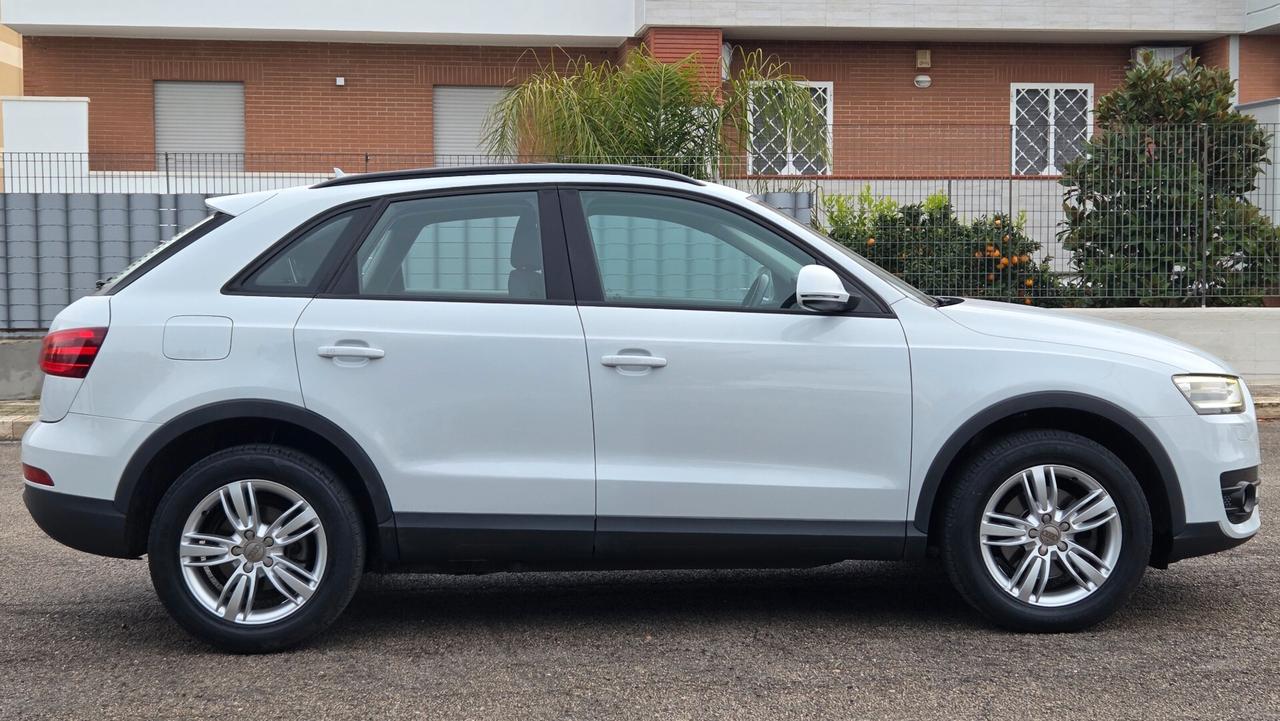 Audi Q3 2.0 TDI quattro S tronic TETTO