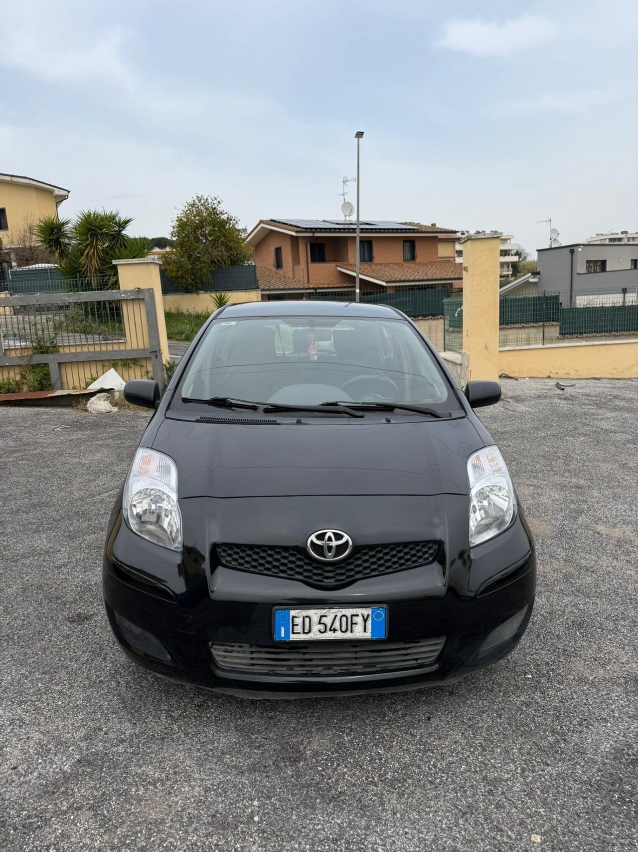Toyota Yaris 1.0 5 porte Now