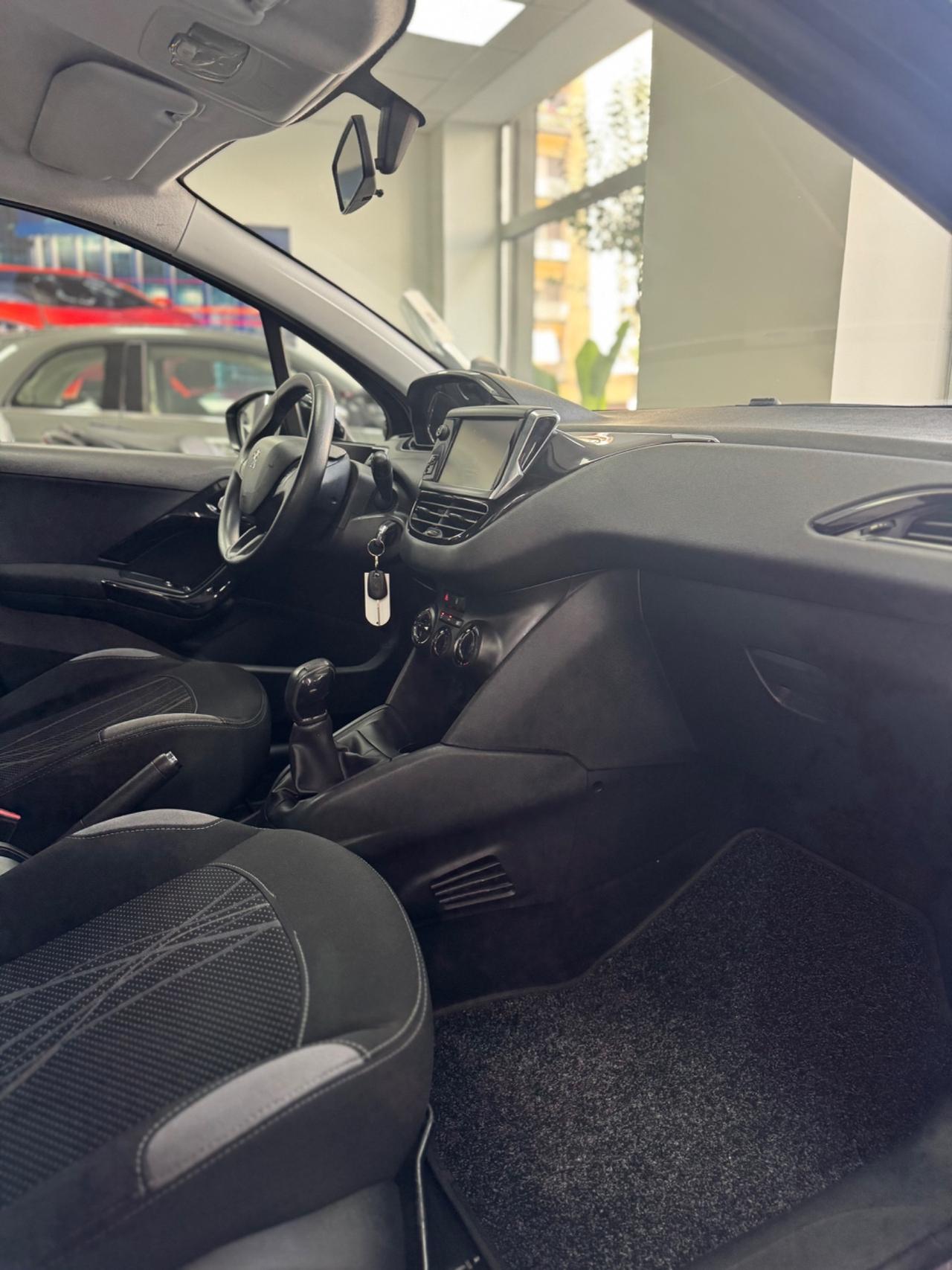 Peugeot 208 1.4 HDi 68 CV 5 porte Allure