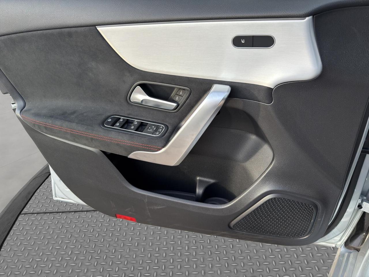 Mercedes-benz A 180d 1.5 116cv Automatica Premium Plus AMG 2025