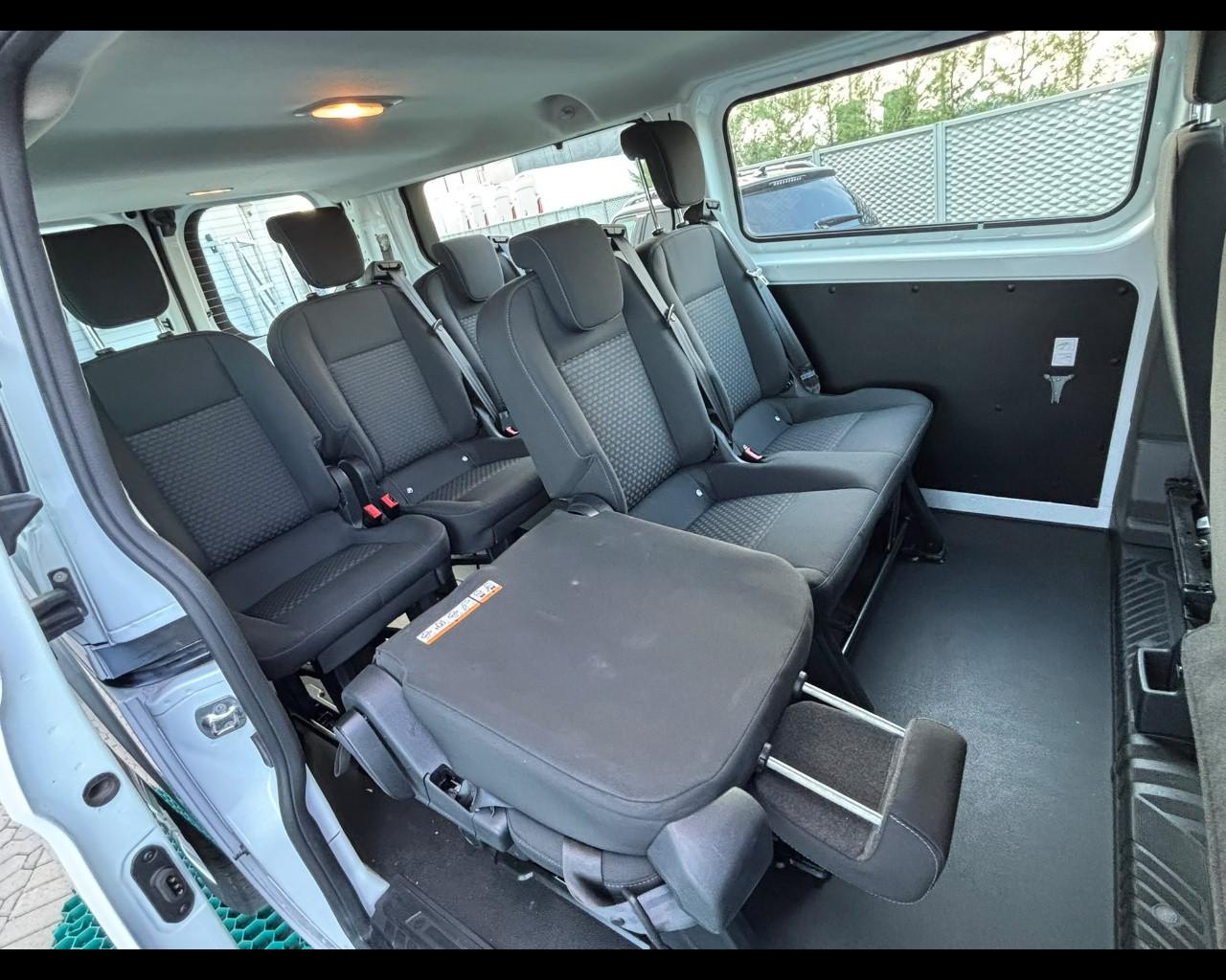 FORD Transit Custom 320 2018 - Transit Custom 320 2.0 tdci 150cv Trend combi L2H1 E6.2