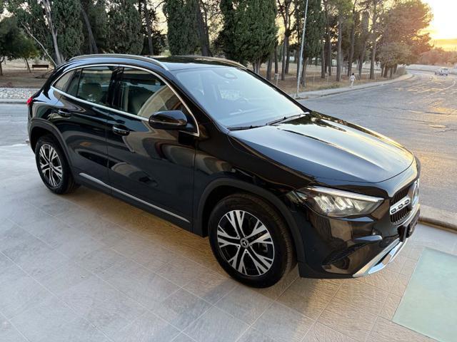 MERCEDES-BENZ GLA 200 d Automatic Business Extra