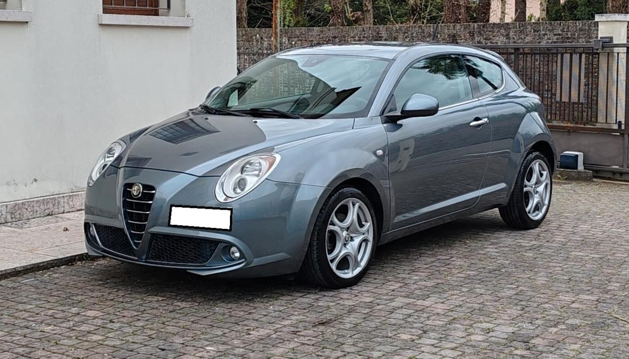 Alfa Romeo MiTo 1.6 JTDm-2 S&S Distinctive Sport Pack