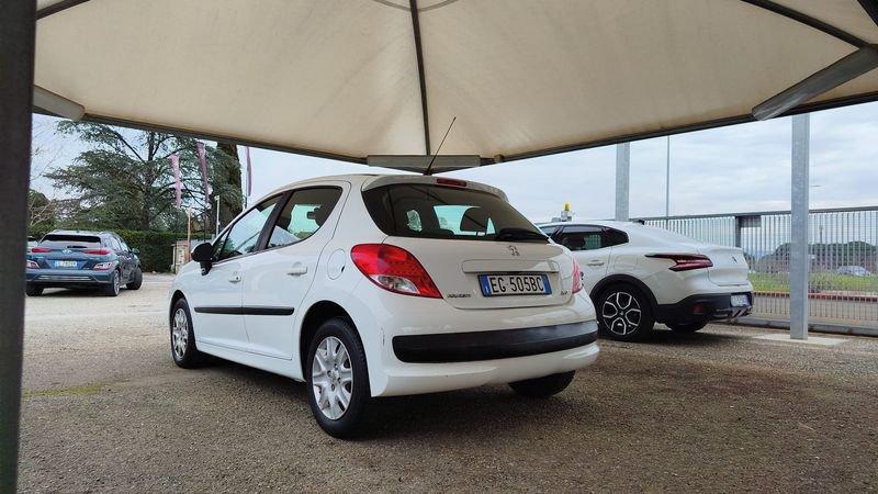 Peugeot 207 207 5p 1.4 hdi X-Line FL