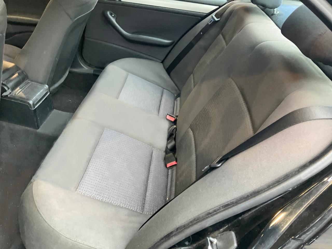 Bmw 320 320d turbodiesel cat 4 porte Attiva