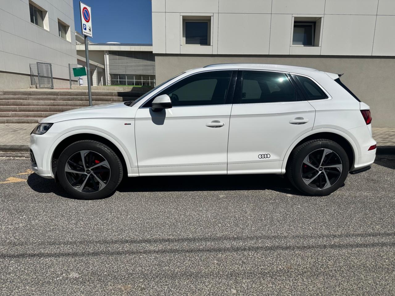 Audi Q5 2.0 TDI quattro S tronic line plus