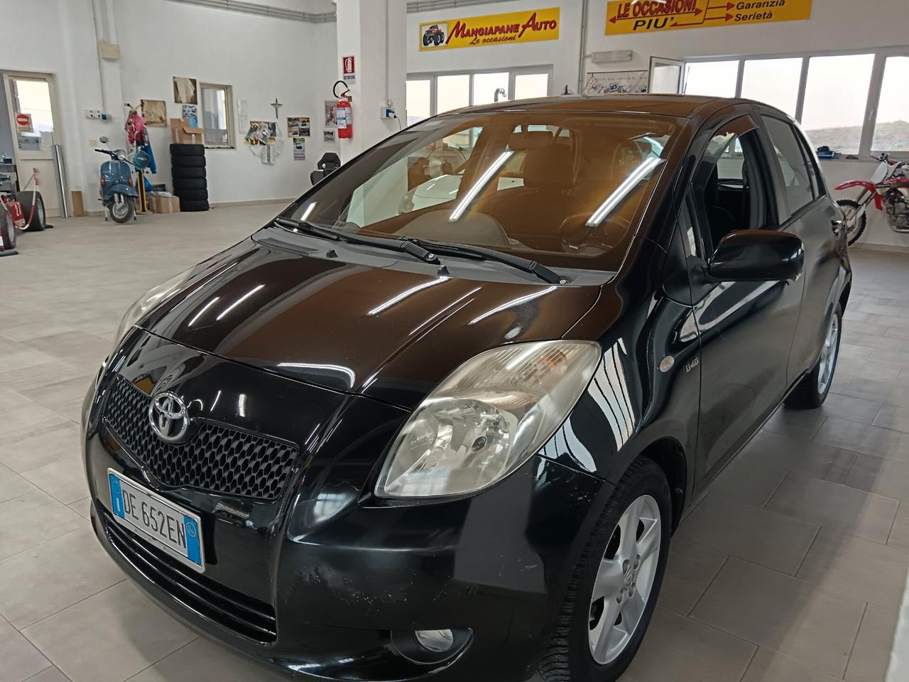 Toyota Yaris 1.4 D cambio automatico