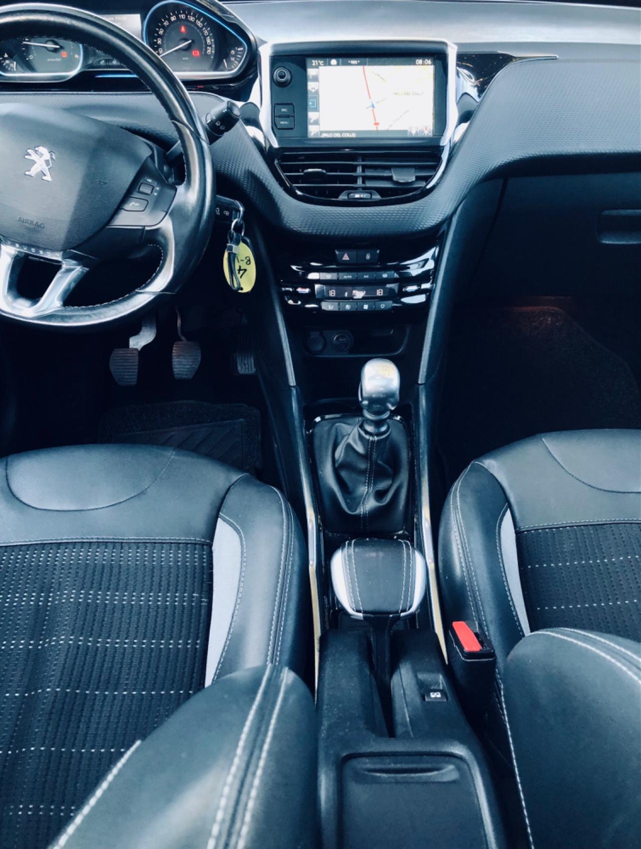Peugeot 2008 1.6 e-HDi 115 CV Stop&Start Allure