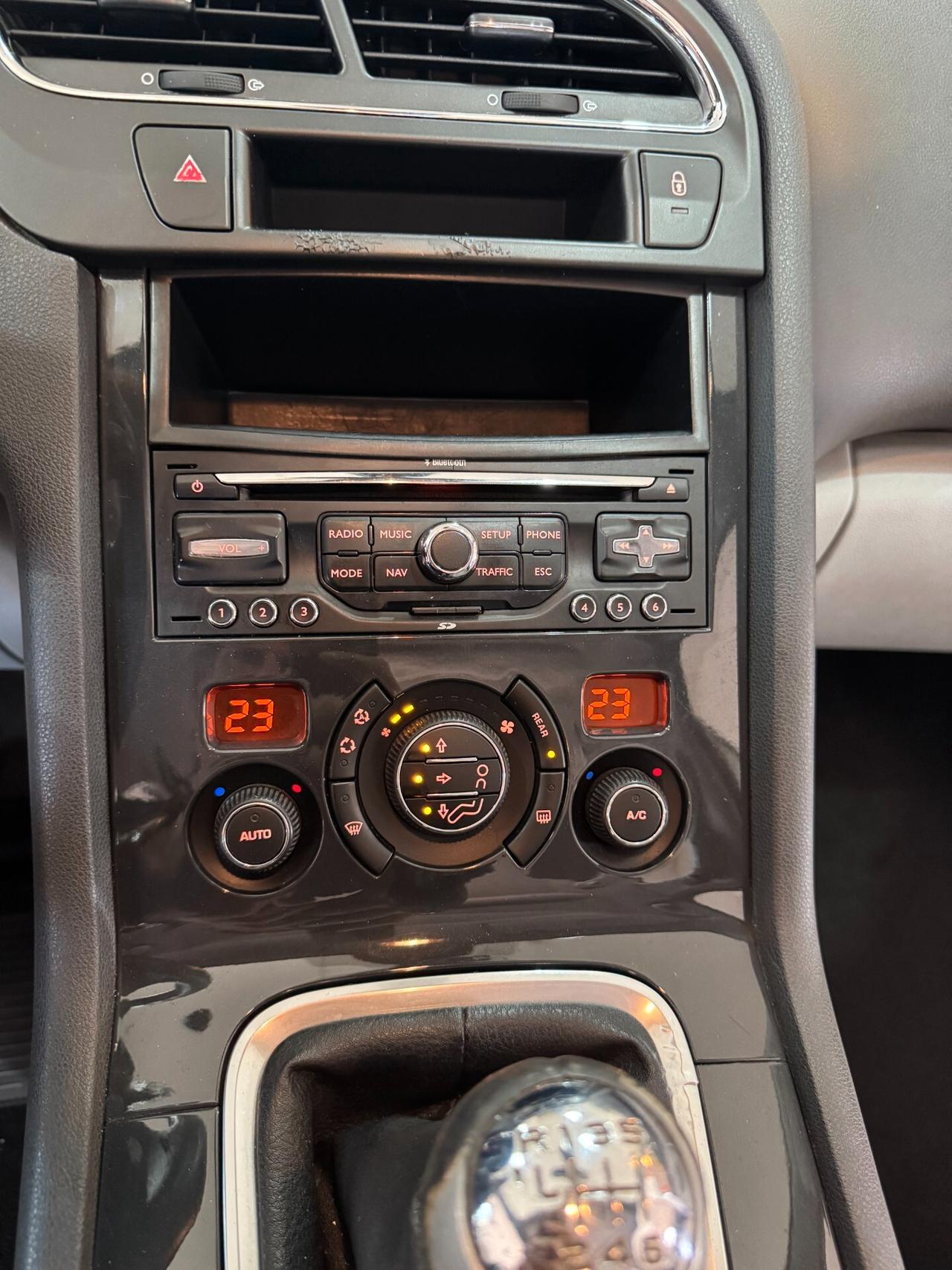 Peugeot 5008 1.6 HDi 110CV Premium NAVIGATORE