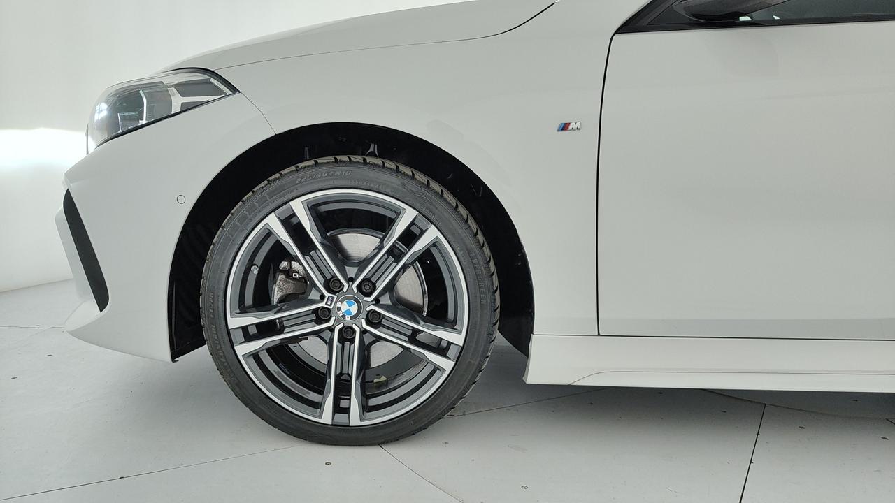 BMW Serie 1 F40 - 116d Msport auto