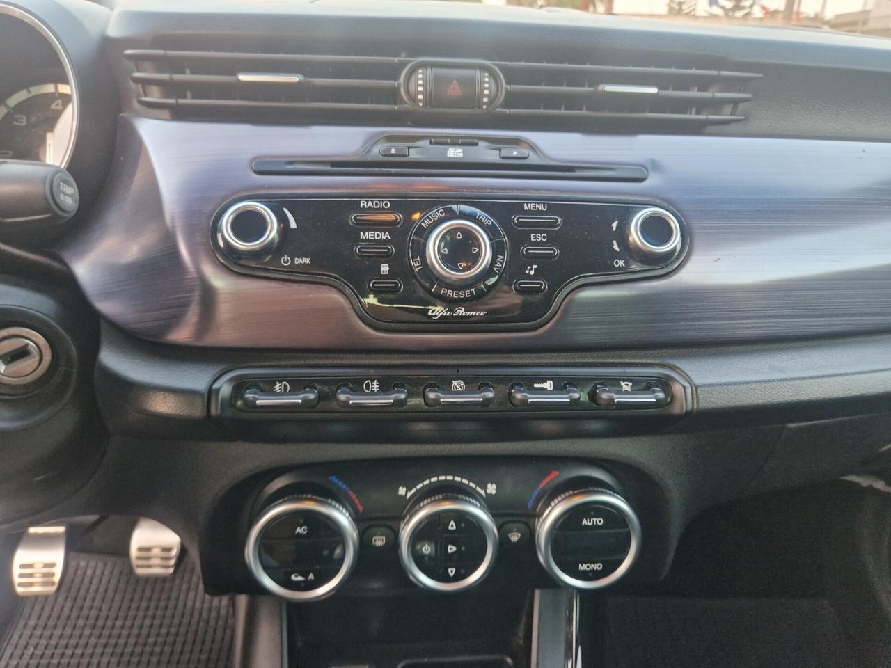 Alfa Romeo Giulietta 1.6 105 CV - 2010