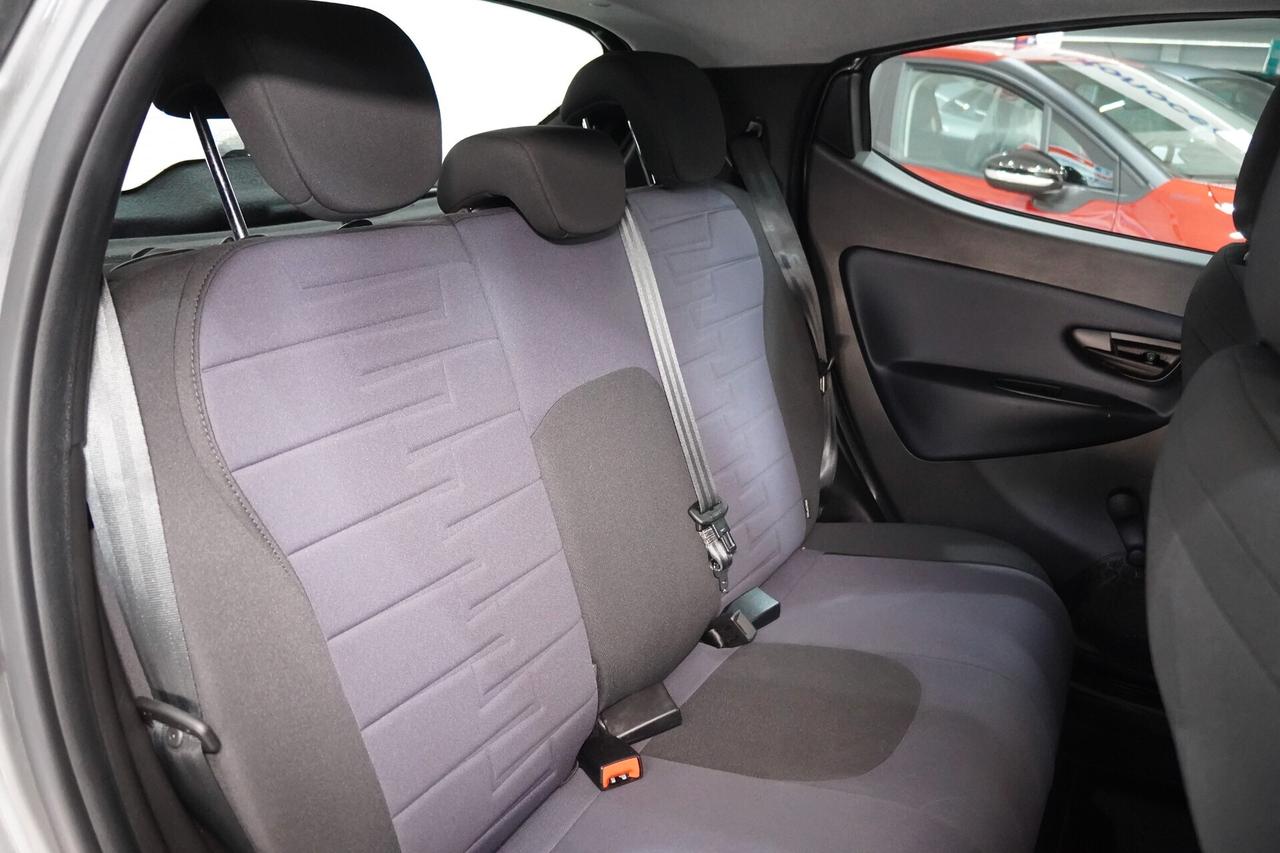 Lancia Ypsilon 1.0 FireFly 5 porte S&S Hybrid Platino