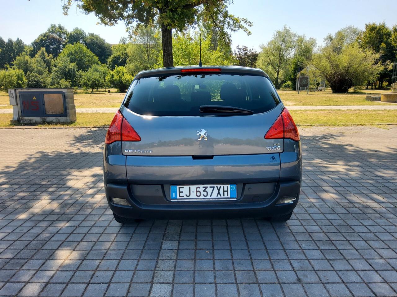 Peugeot 3008 1.6 e-HDi 112CV cambio robotizzato Stop&Start Active