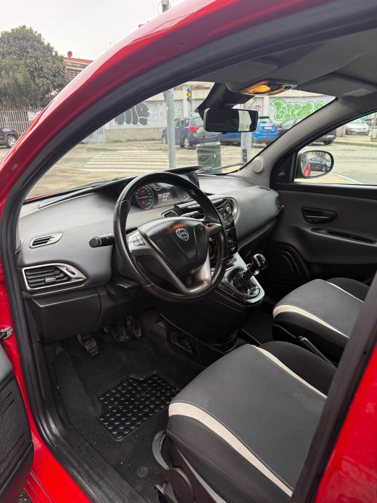 Lancia Ypsilon 1.2 69 CV Gpl