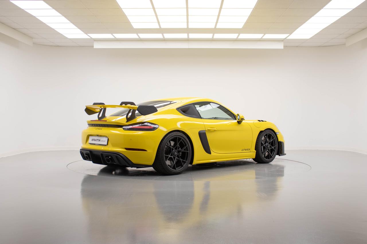 PORSCHE 718 CAYMAN 4.0 GT4 RS