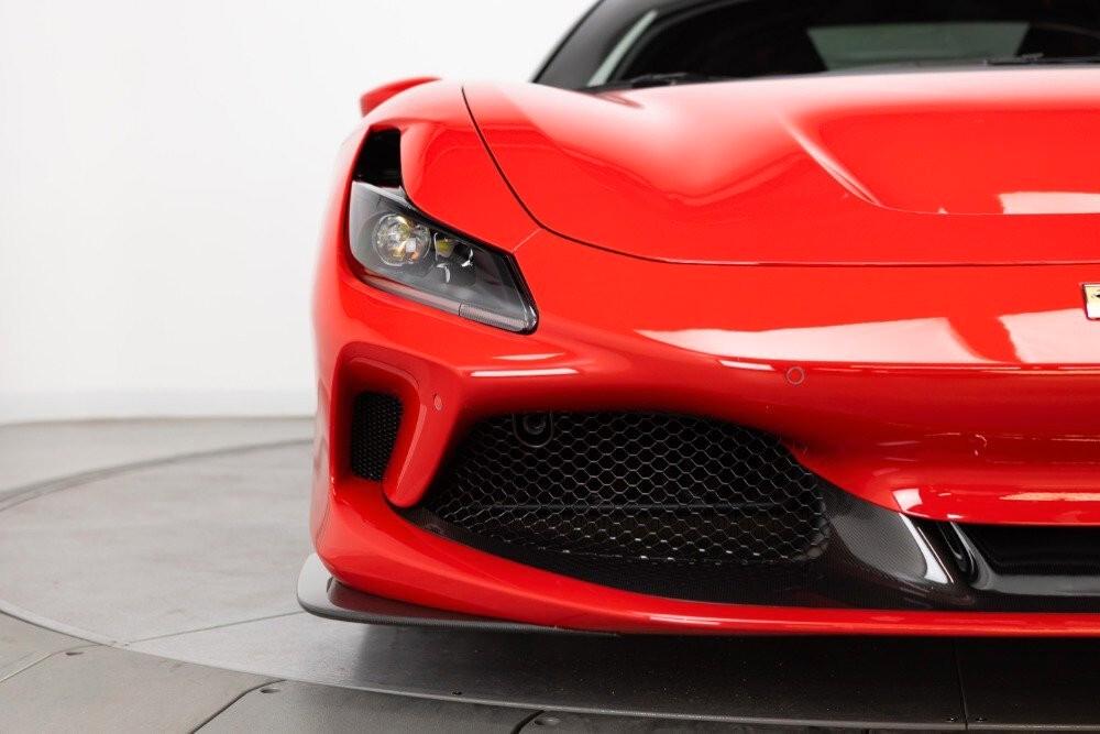 Ferrari F8 TRIBUTO LEASING FULL INCLUSIVE - NOLEGGIO LUNGO TERMINE