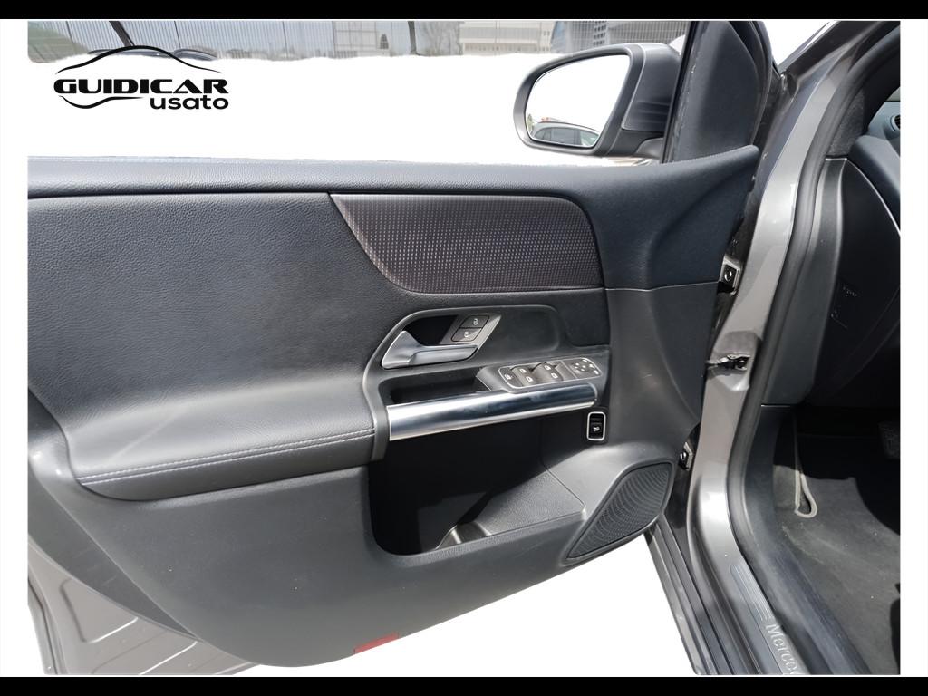 Mercedes-Benz Classe B - W247 2018 - B 180 d Sport Plus auto