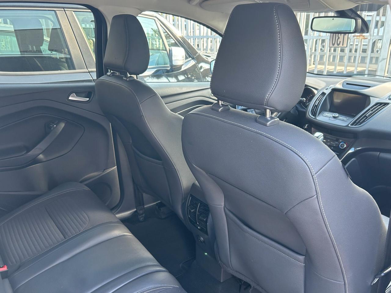 Ford Kuga 1.5 TDCI 120 CV S&S 2WD Powershift Edition